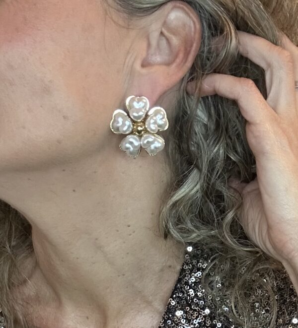 Pendientes flor perla - Imagen 2