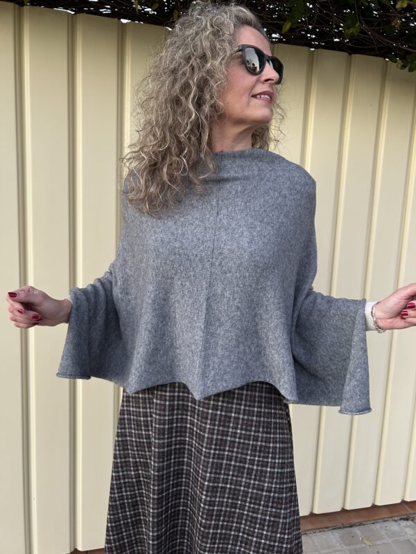 Poncho Gris - Imagen 2