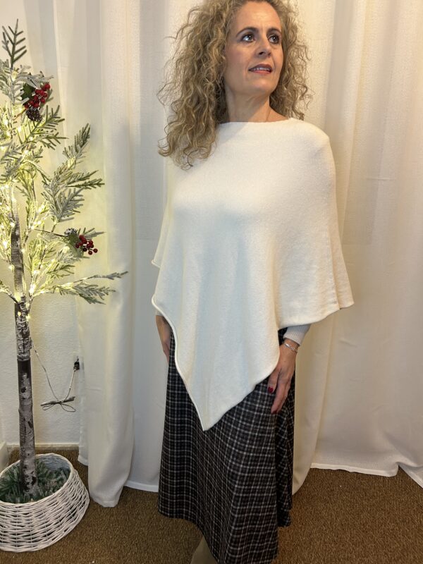 Poncho beige - Imagen 3