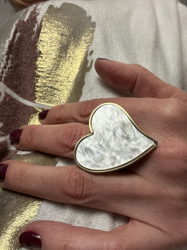Anillo corazón blanco - Imagen 2