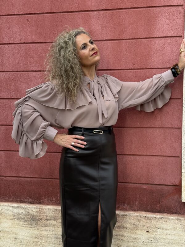 Blusa Nude Volantes