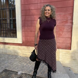 Falda asimétrica encaje