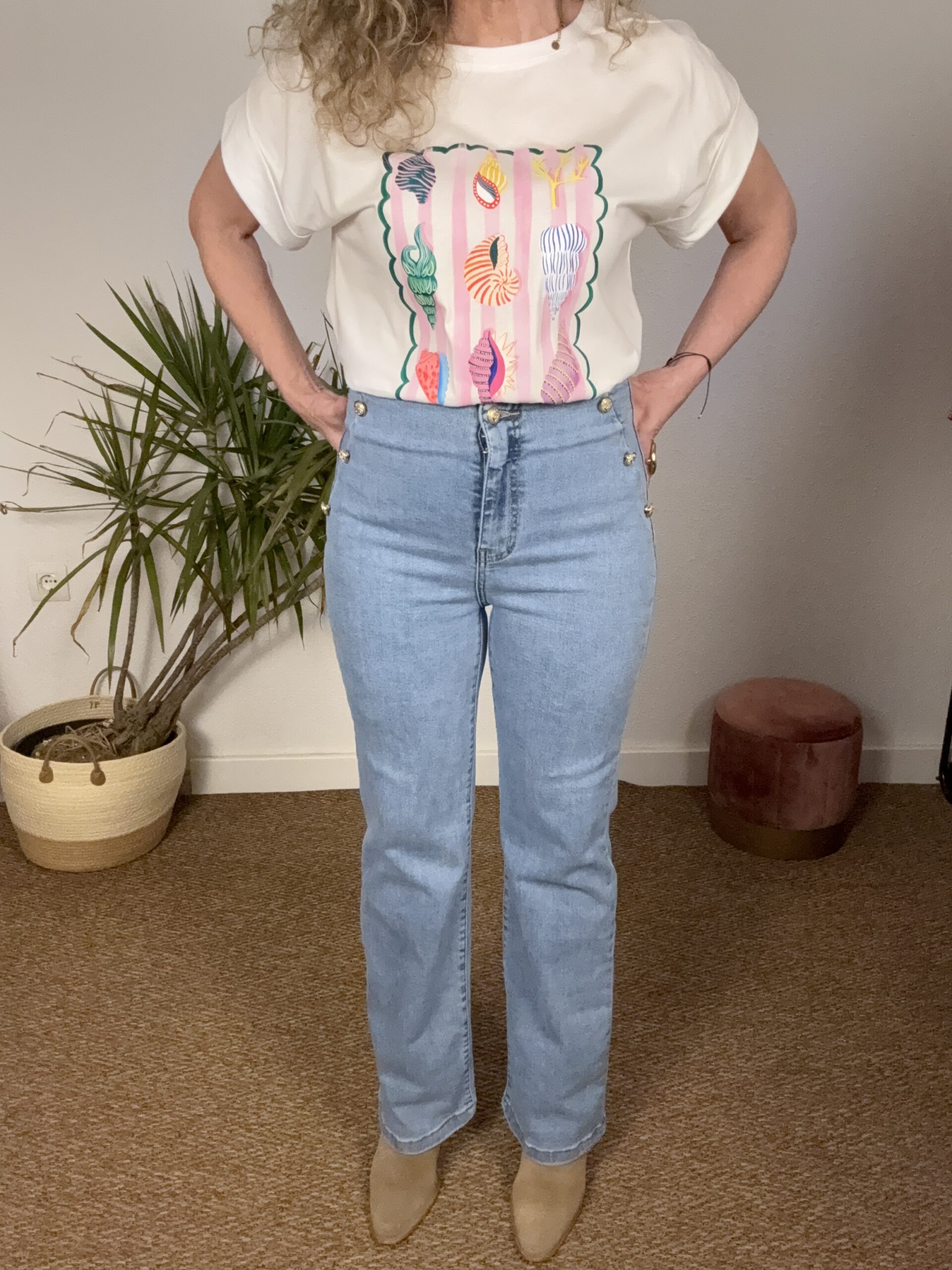 JEANS RECTOS BOTONES - Imagen 4