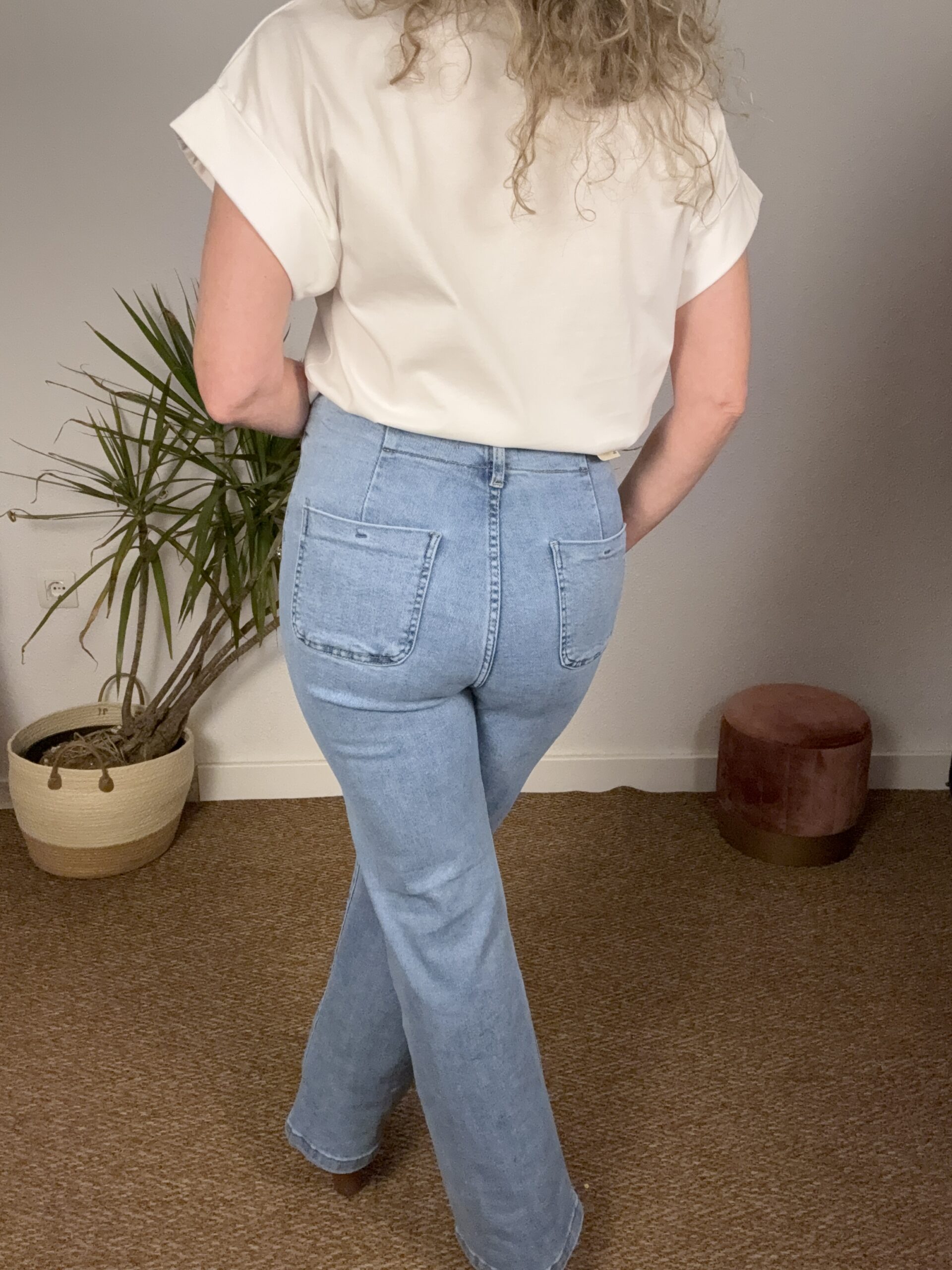 JEANS RECTOS BOTONES - Imagen 3